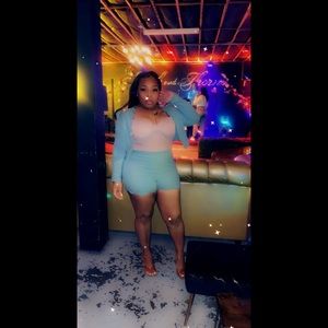 Meet your Posher, Casia